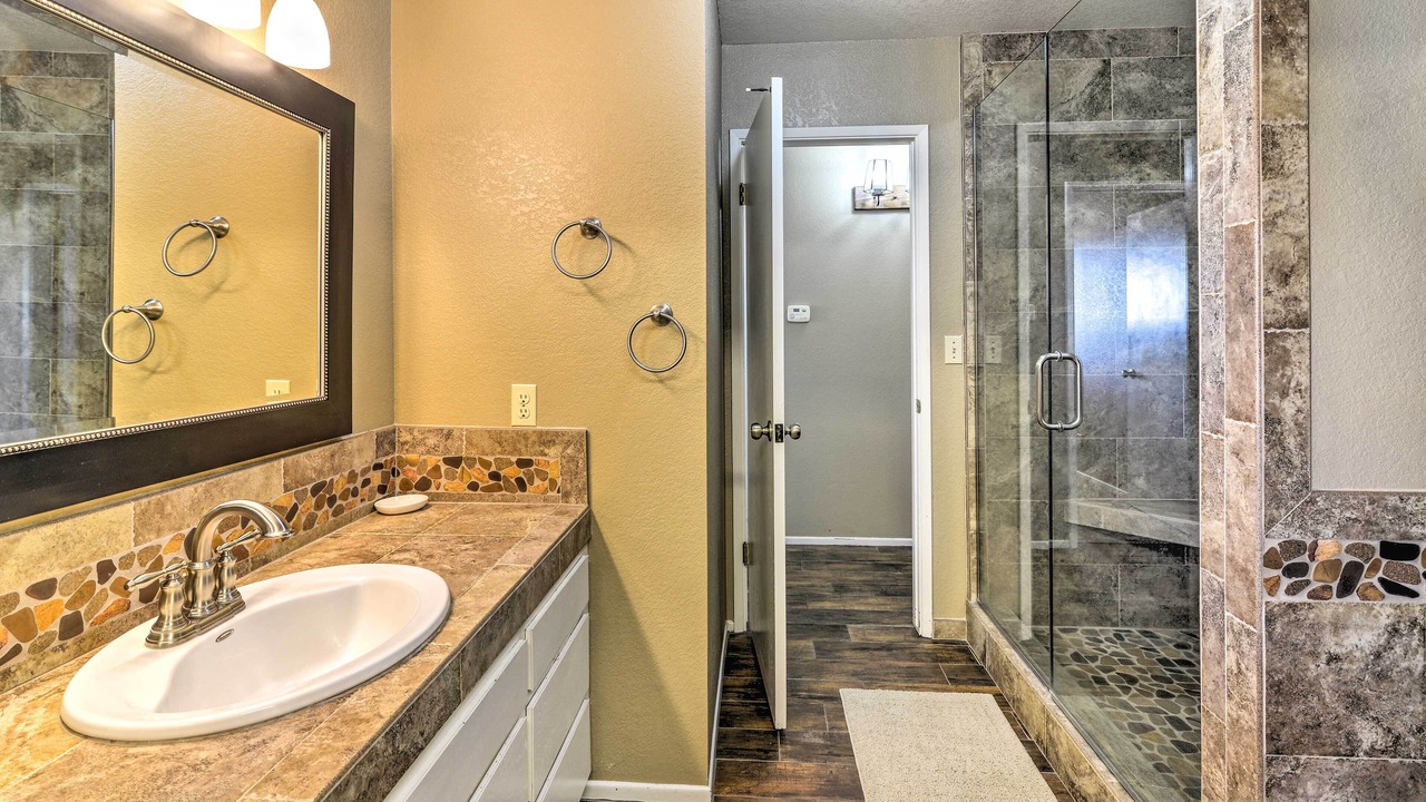 Photo of Bathroom in Sunridge Estates