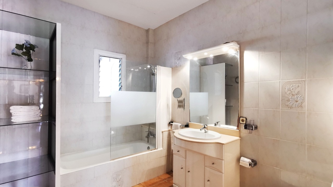 Photo of Bathroom in Crestatx