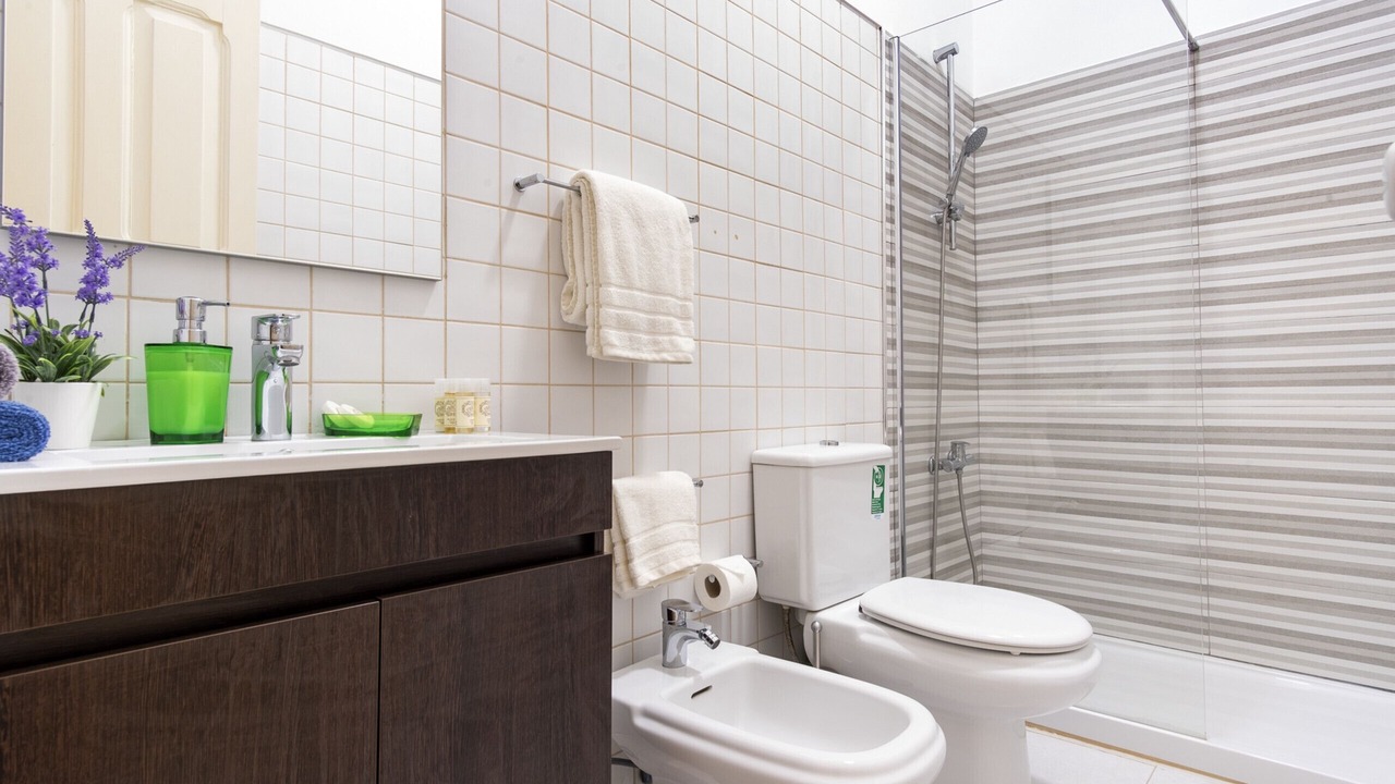 Photo of Bathroom in Baixa