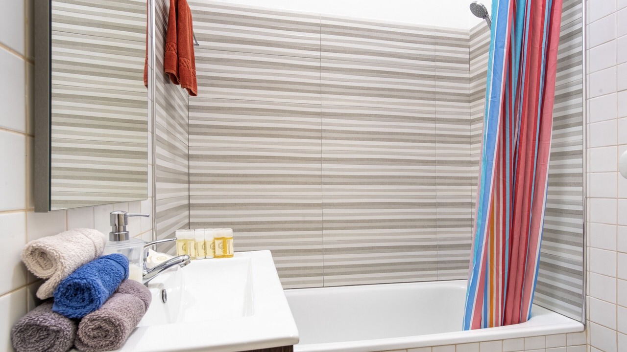 Photo of Bathroom in Baixa