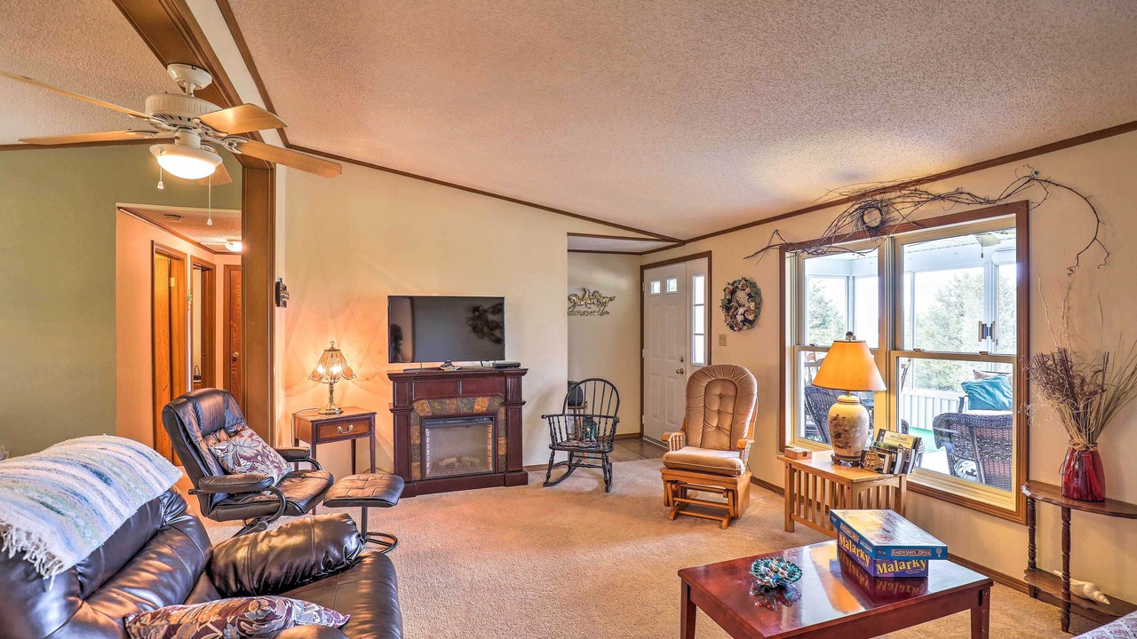 Photo of Livingroom in Himrod