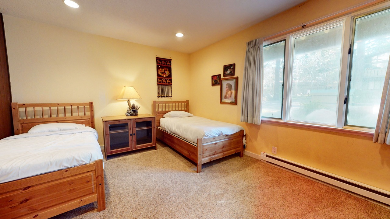 Photo of Bedroom in Mammoth Lakes