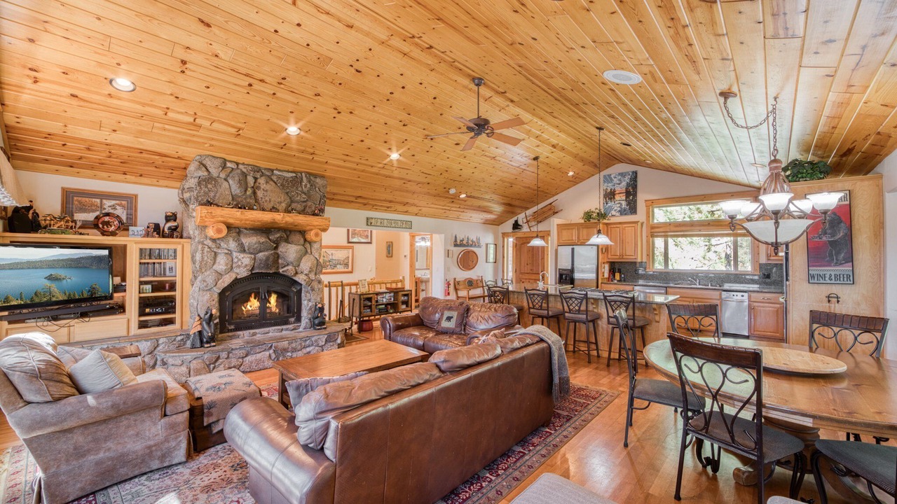 Photo of Livingroom in Tahoe Vista
