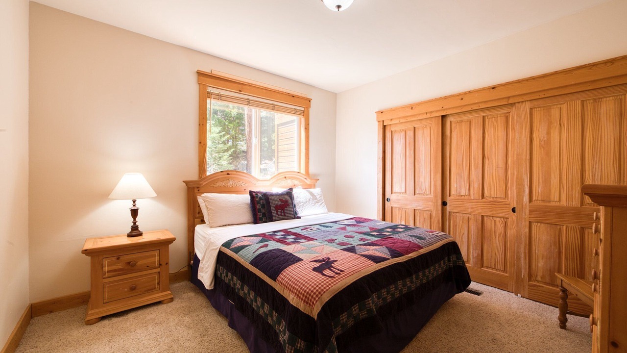 Photo of Bedroom in Tahoe Vista