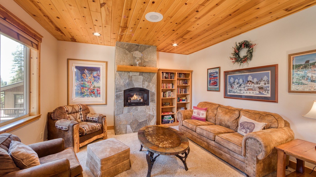 Photo of Livingroom in Tahoe Vista
