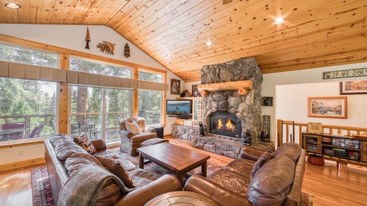 Photo of Livingroom in Tahoe Vista