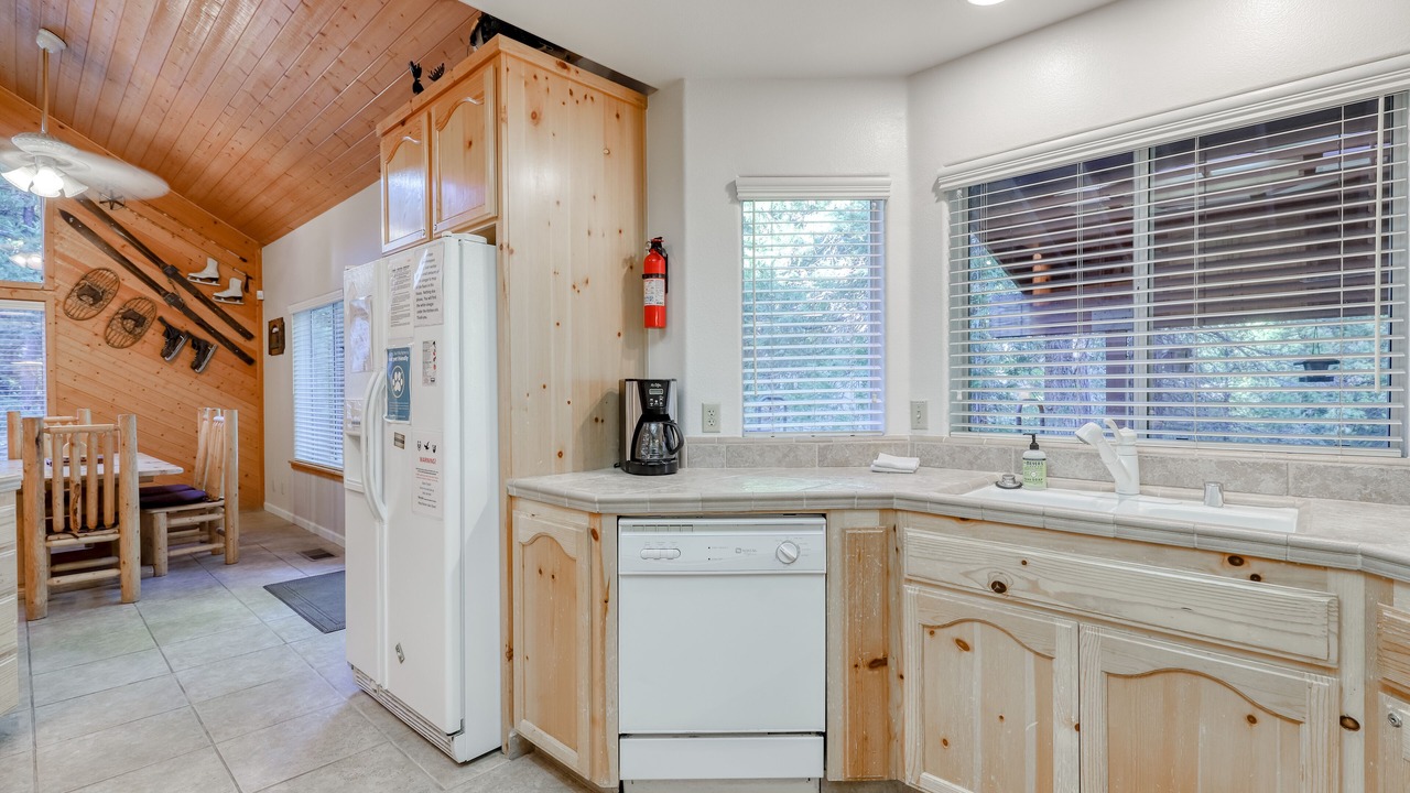 Photo of Kitchen in Shaver Lake
