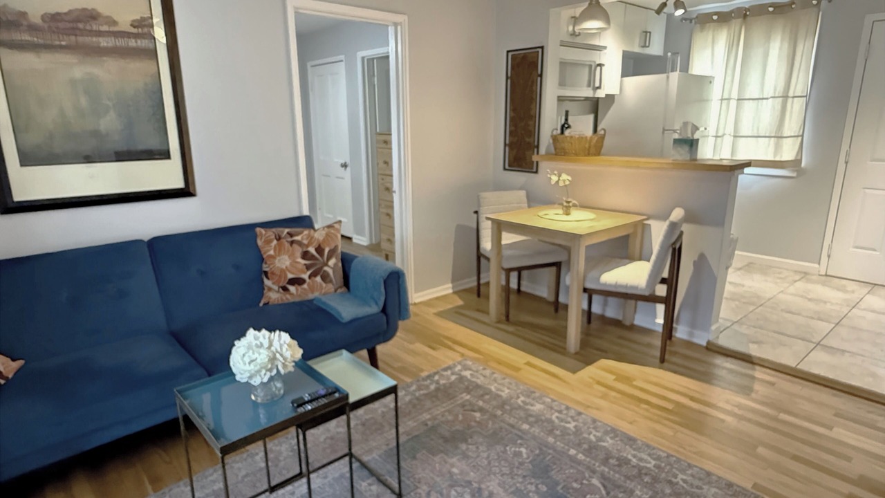 Photo of Livingroom in North Central