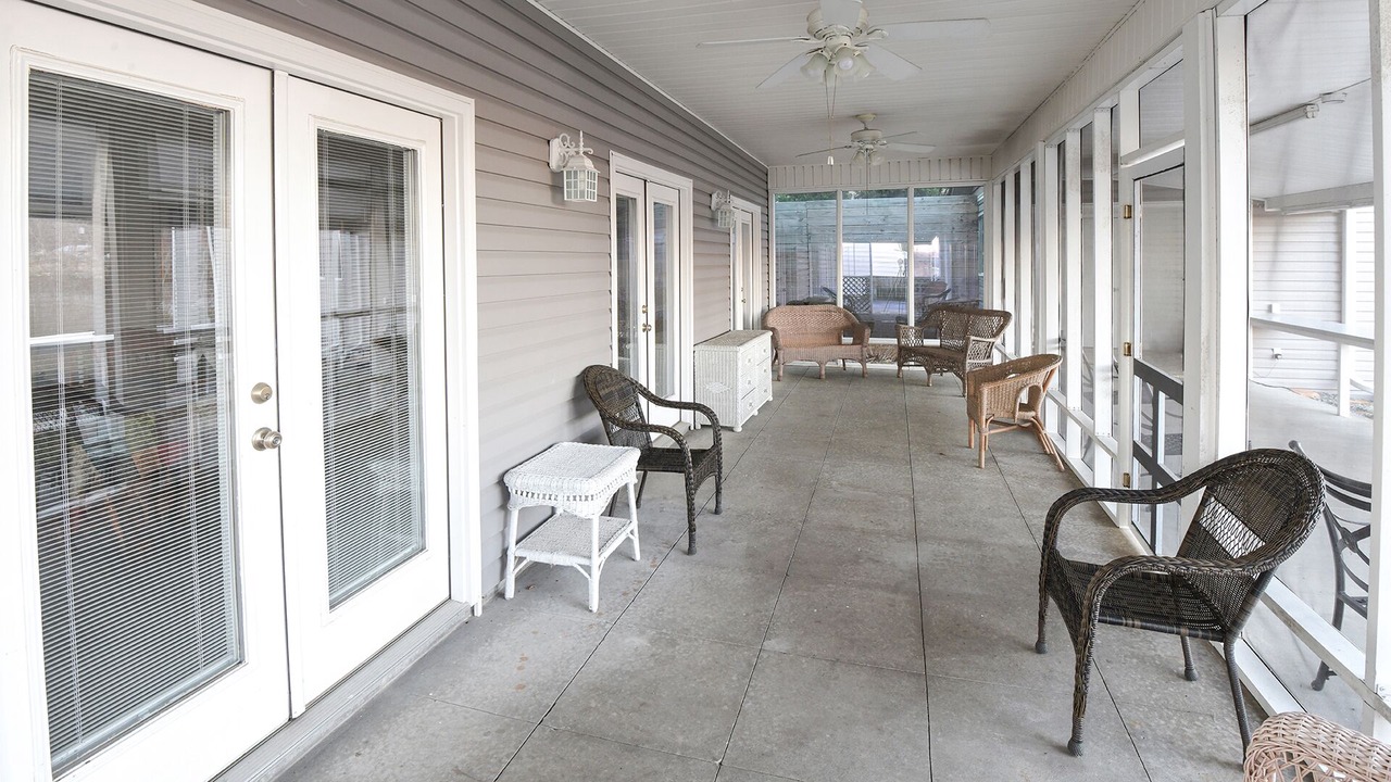 Photo of Outdoor in Groveoak