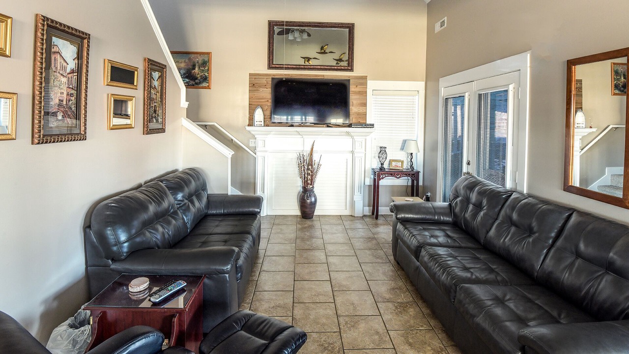 Photo of Bedroom in Groveoak