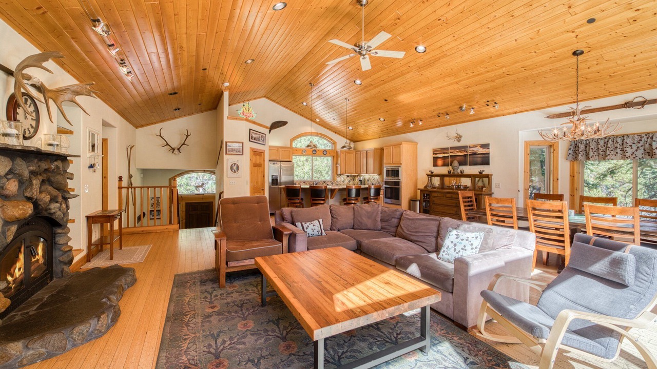 Photo of Livingroom in McKinney Estates