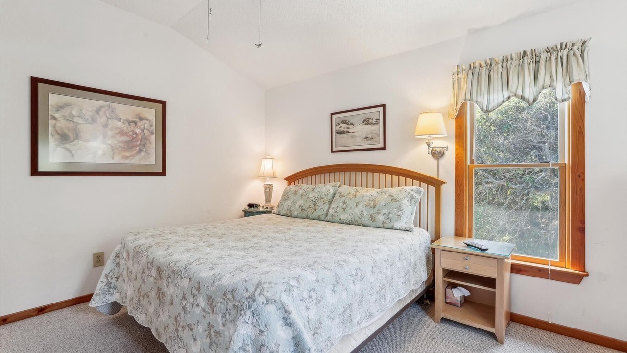 Photo of Bedroom in Southern Shores
