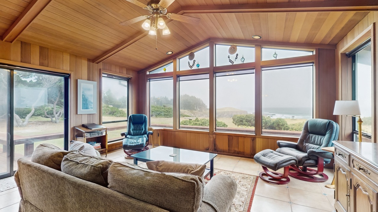 Photo of Livingroom in Fort Bragg