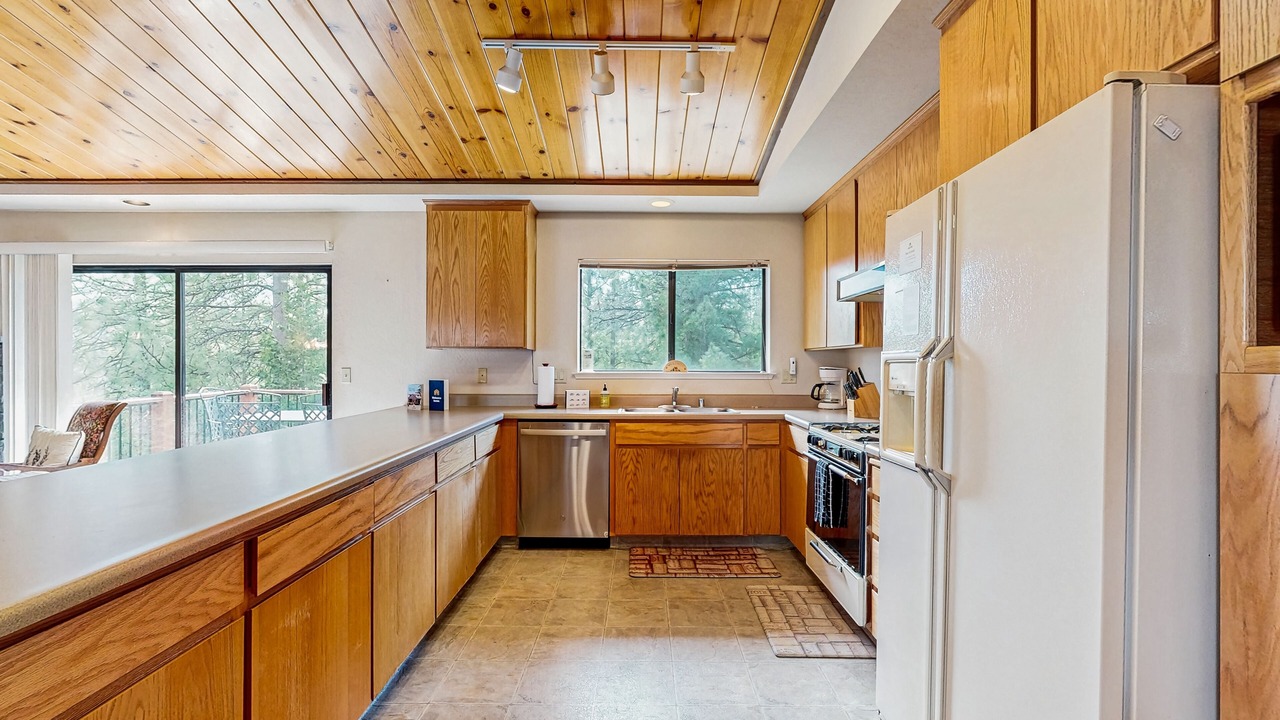 Photo of Kitchen in Groveland