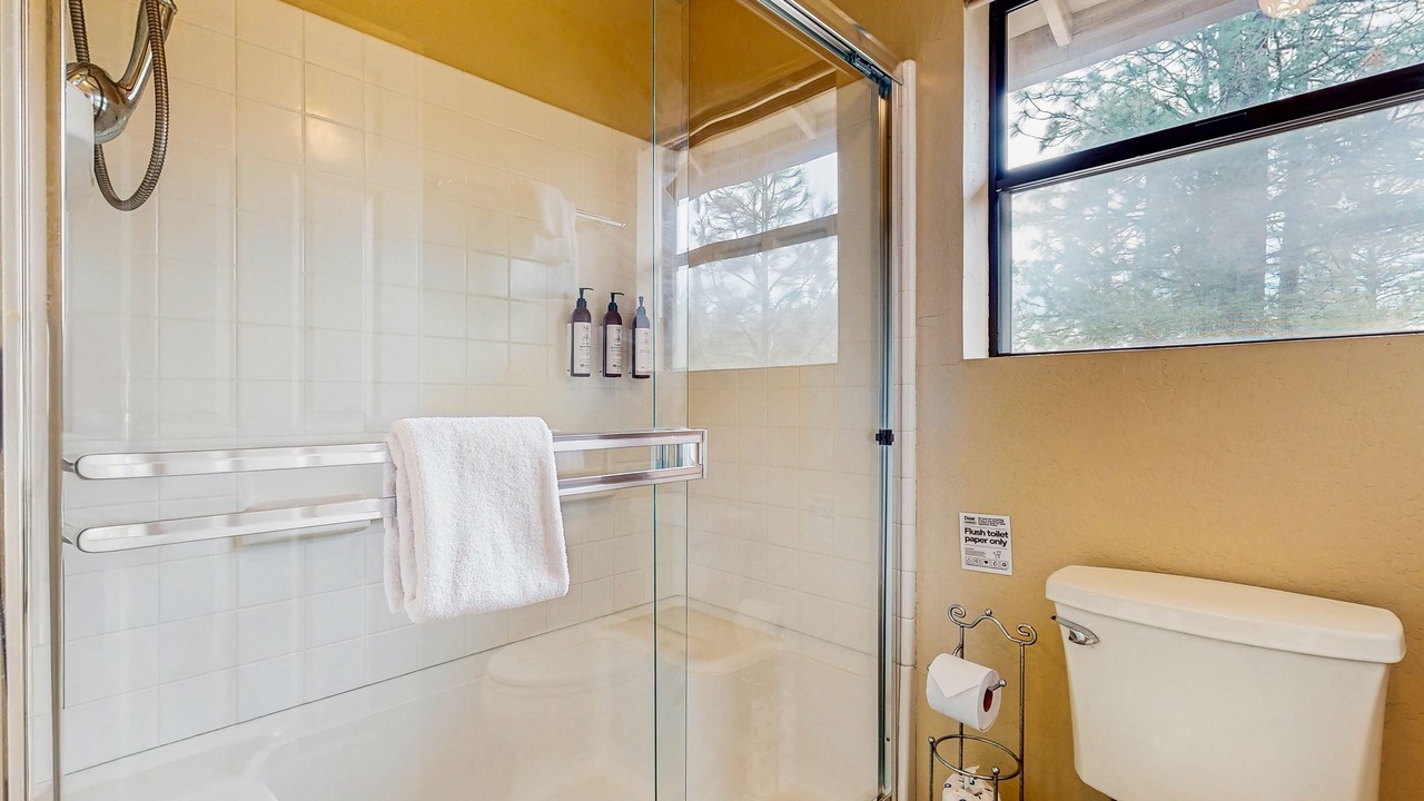 Photo of Bathroom in Groveland