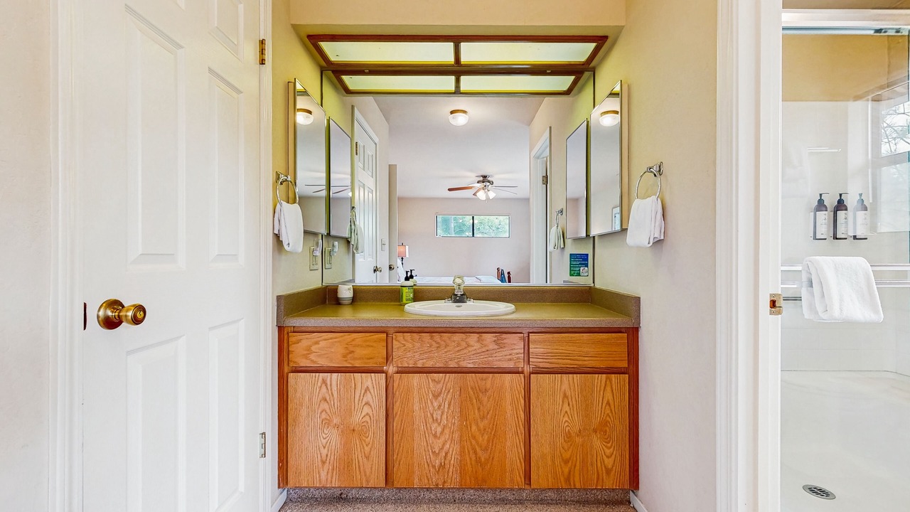 Photo of Bathroom in Groveland