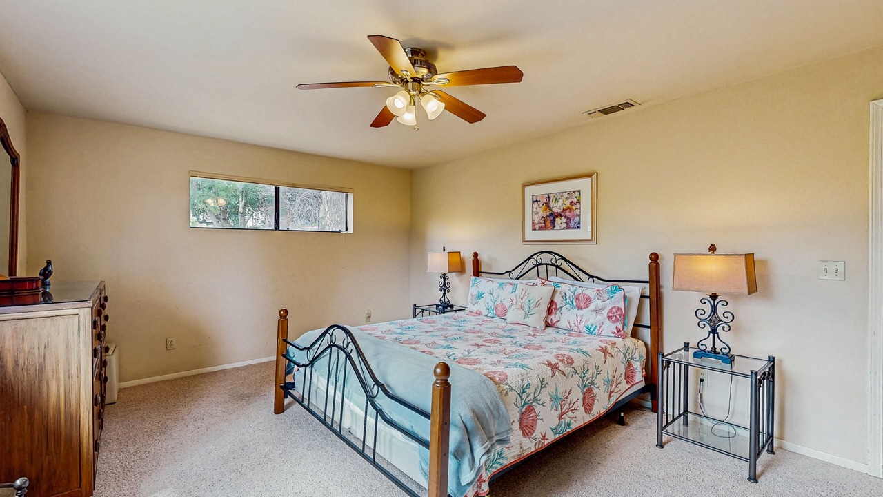 Photo of Bedroom in Groveland