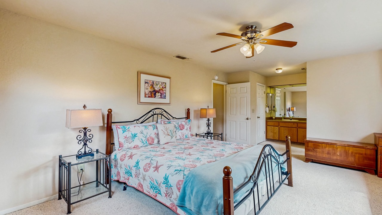 Photo of Bedroom in Groveland
