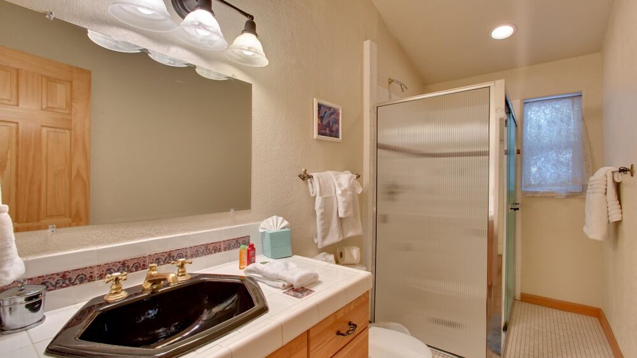 Photo of Bathroom in Lower Kingsbury