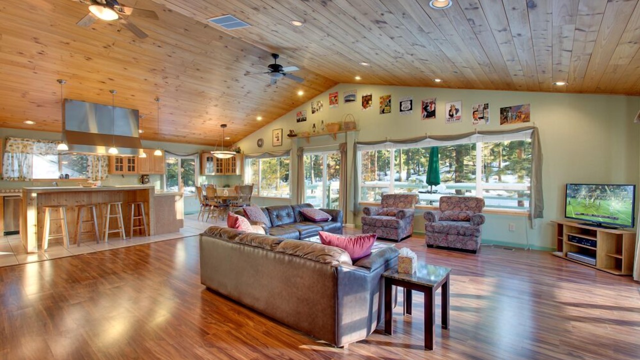 Photo of Livingroom in Lower Kingsbury