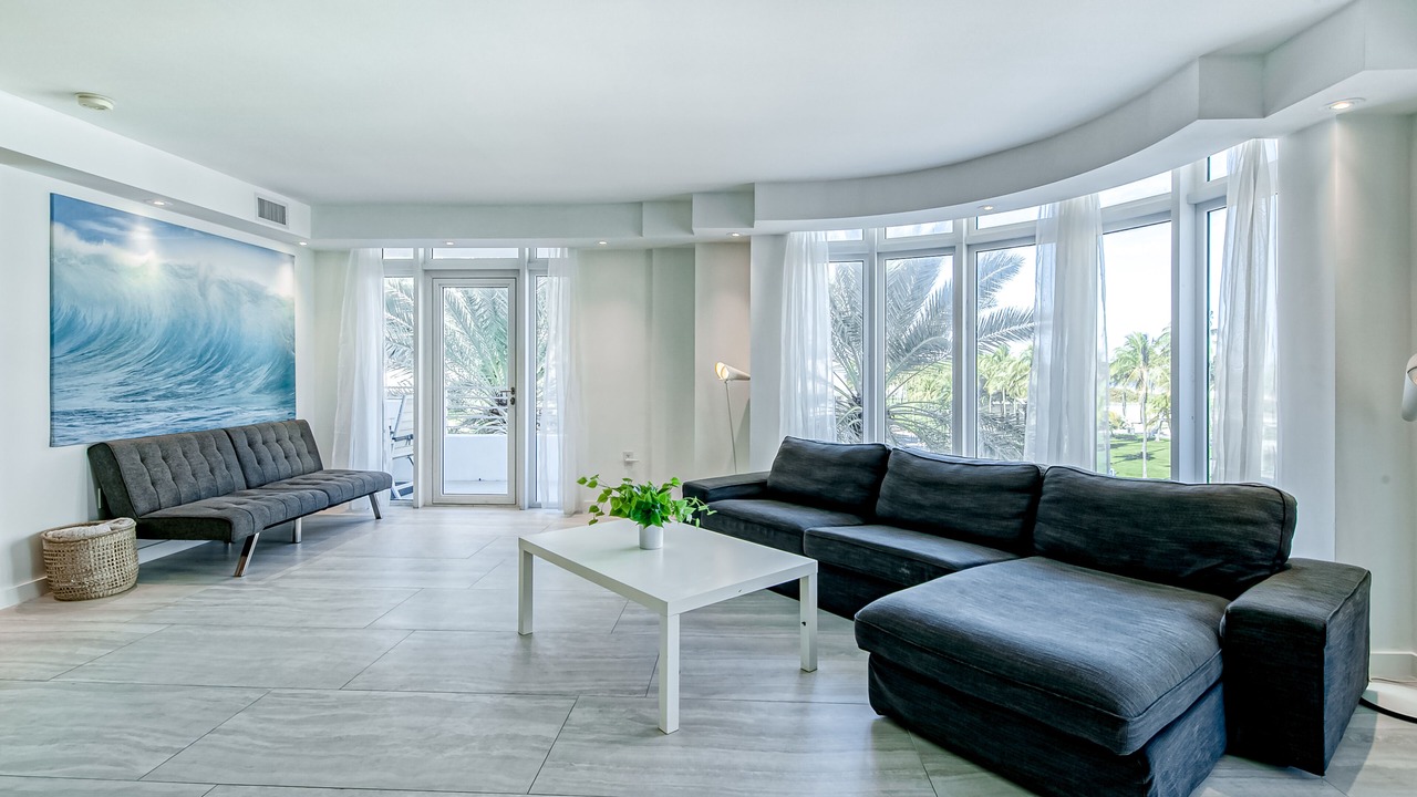 Photo of Livingroom in South Pointe