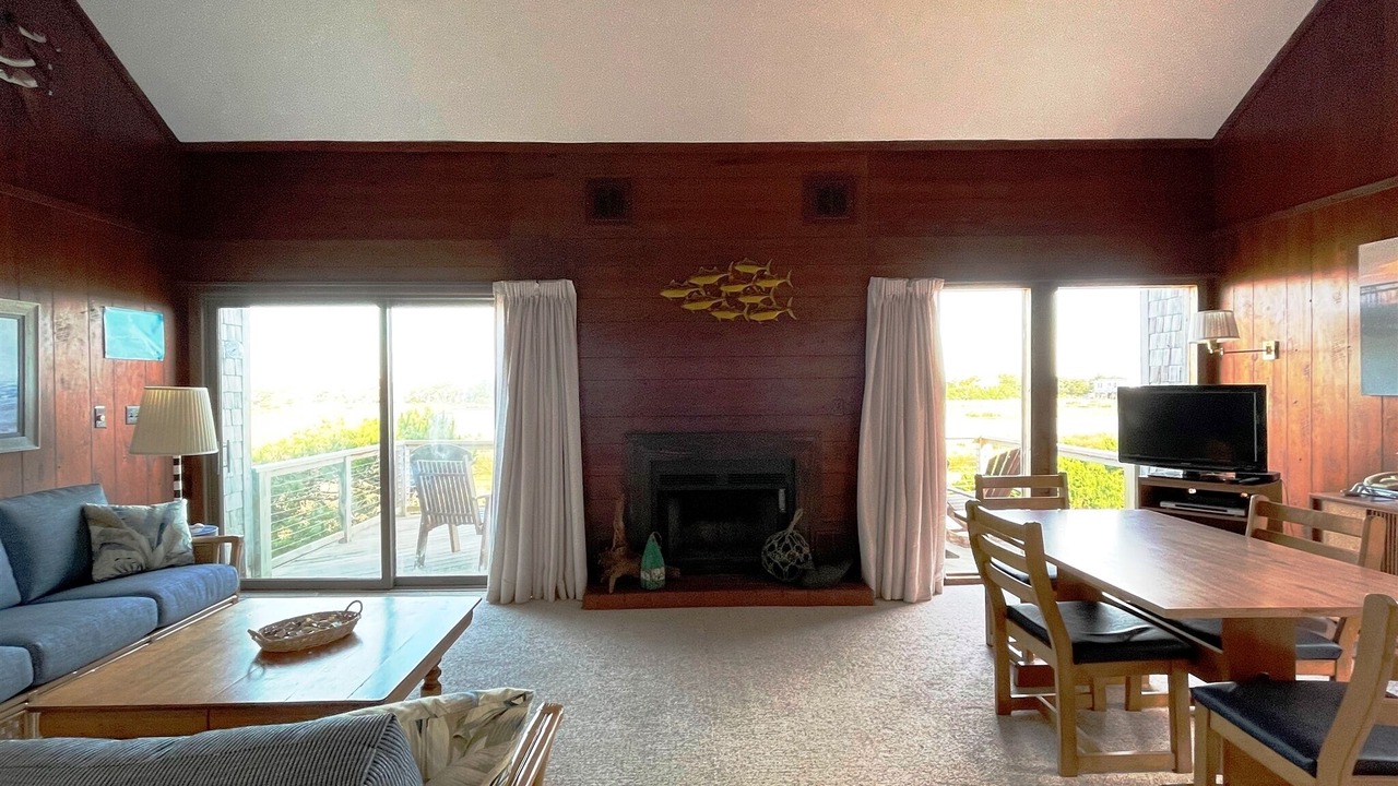 Photo of Livingroom in Hatteras