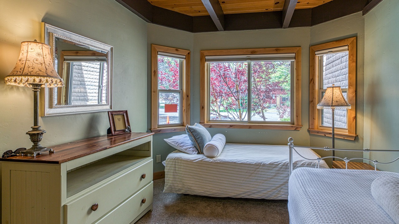 Photo of Bedroom in Tahoe Keys