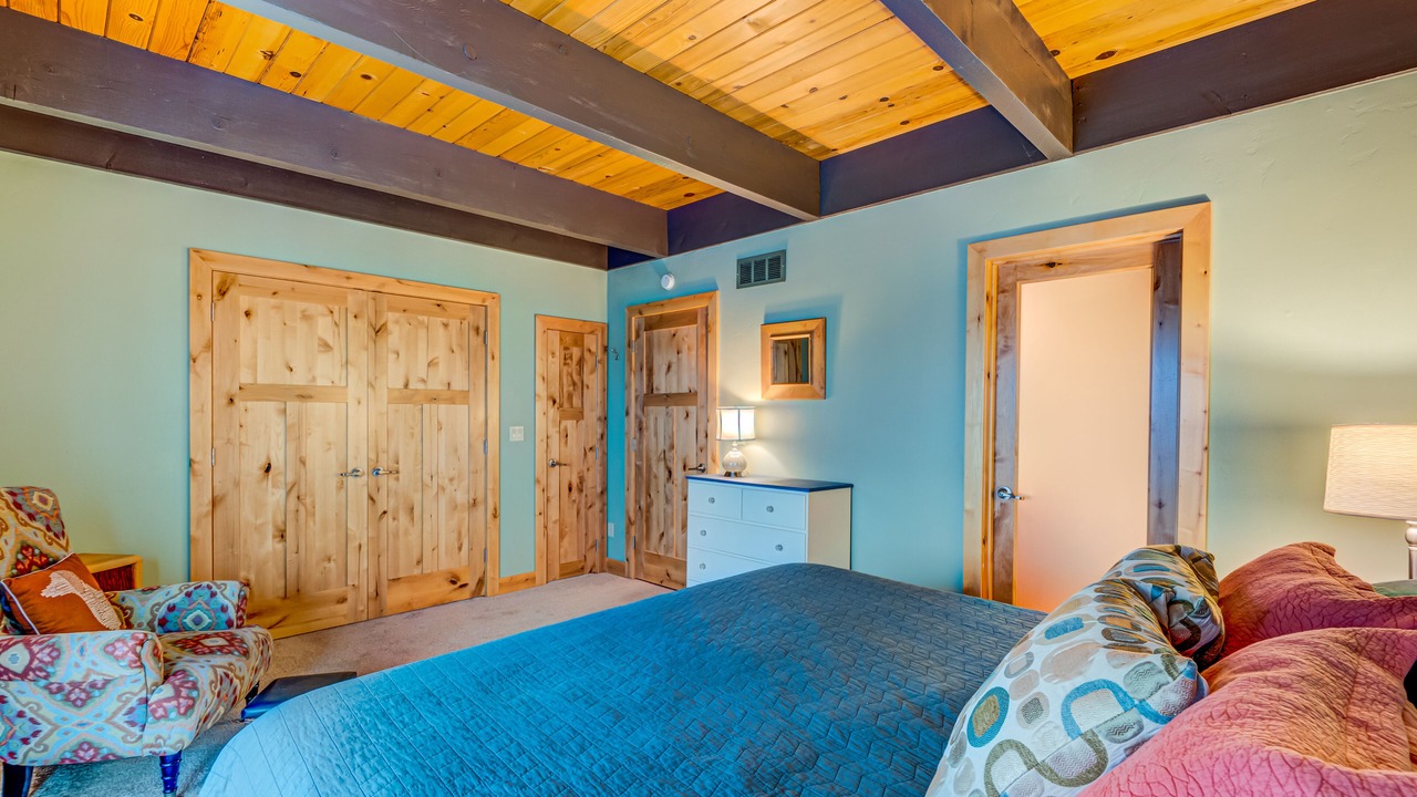 Photo of Bedroom in Tahoe Keys