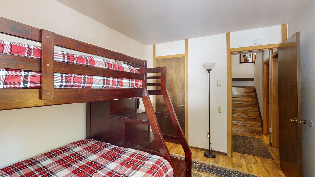 Photo of Bedroom in Shaver Lake