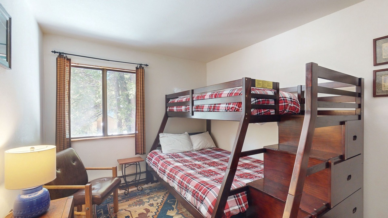 Photo of Bedroom in Shaver Lake