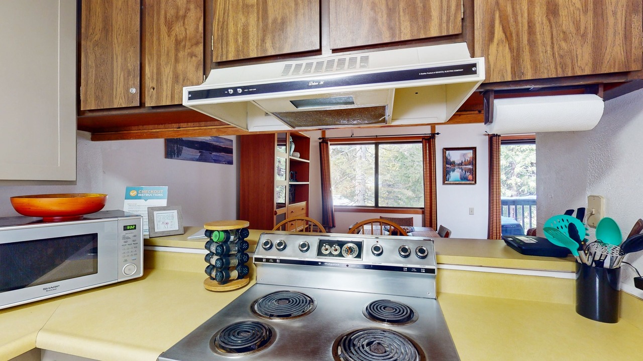 Photo of Kitchen in Shaver Lake