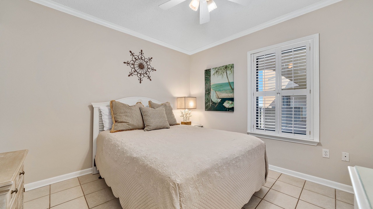 Photo of Bedroom in Orange Beach East