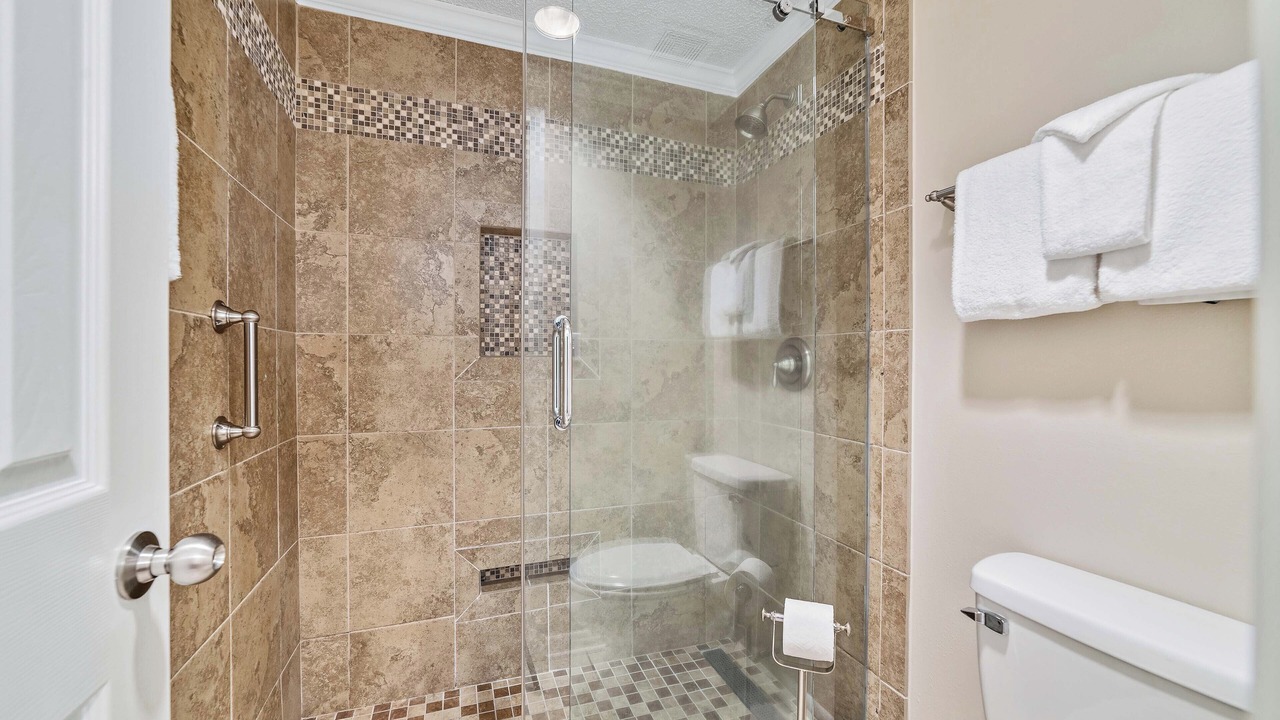 Photo of Bathroom in Orange Beach East