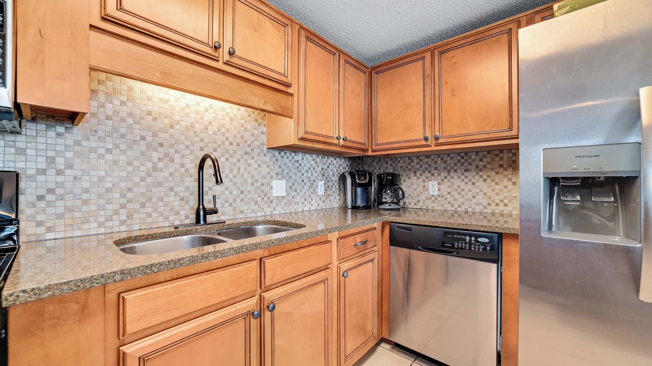 Photo of Kitchen in Orange Beach East
