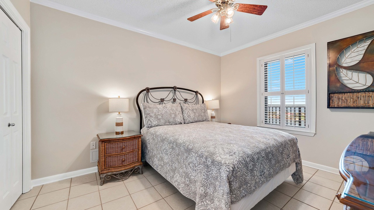 Photo of Bedroom in Orange Beach East