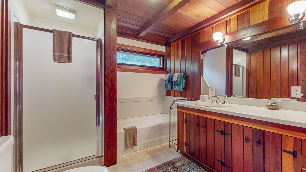 Photo of Bathroom in Mendocino