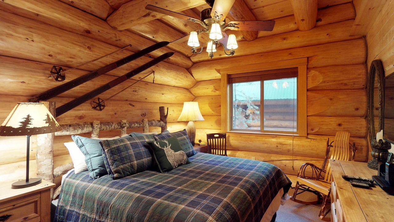 Photo of Bedroom in Lakeshore