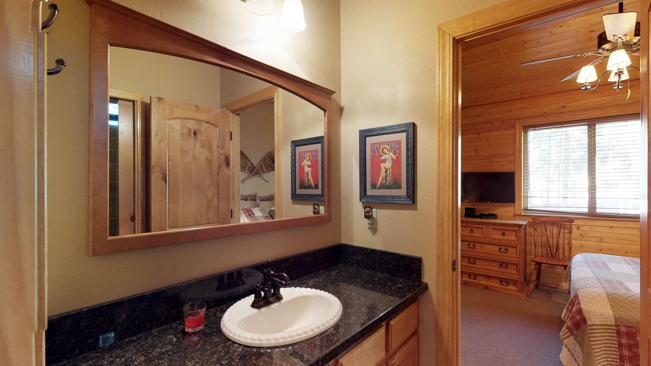 Photo of Bedroom in Lakeshore