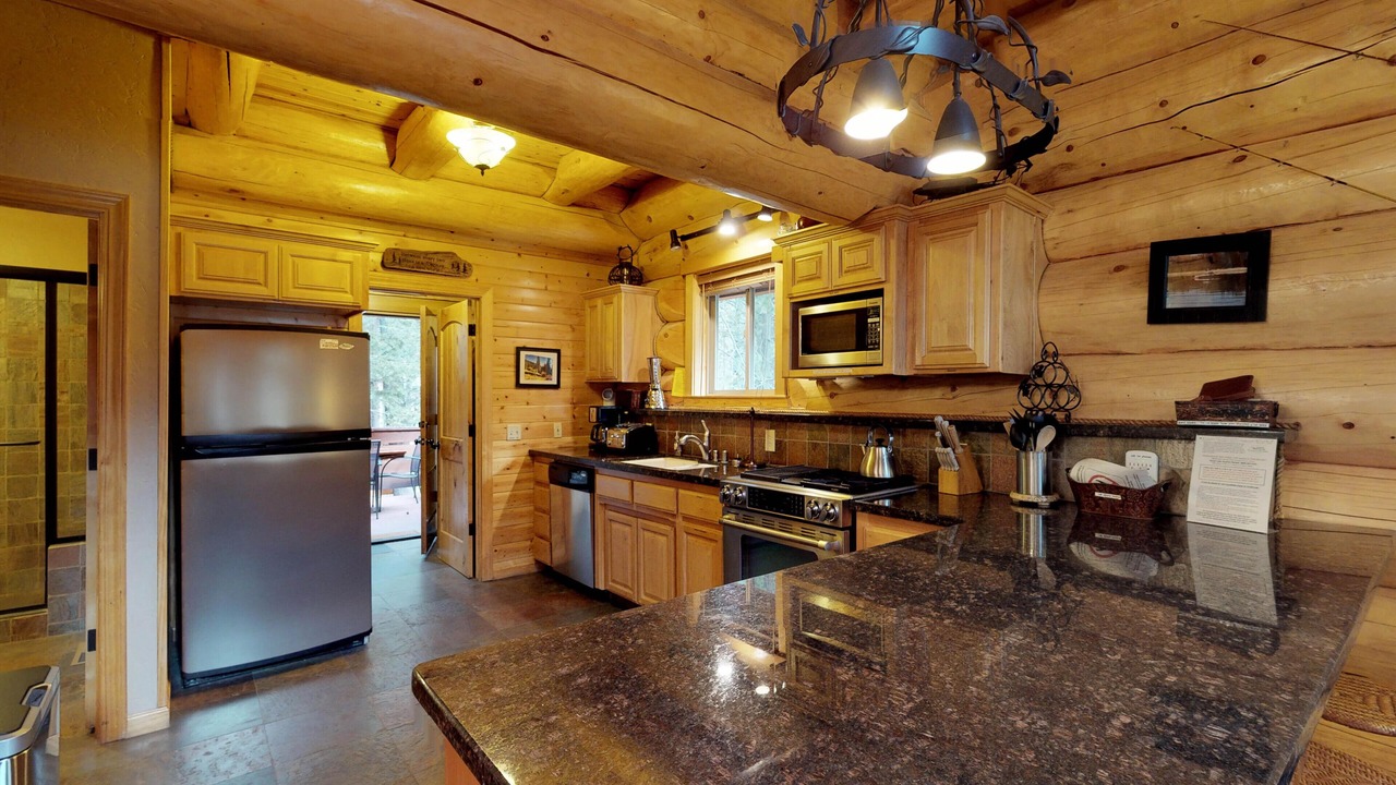 Photo of Kitchen in Lakeshore