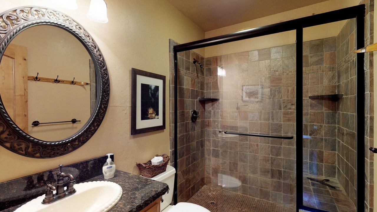 Photo of Bathroom in Lakeshore