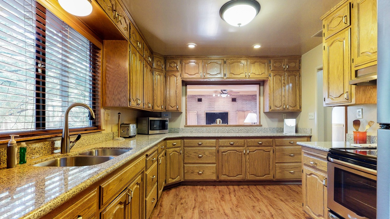 Photo of Kitchen in Shaver Lake