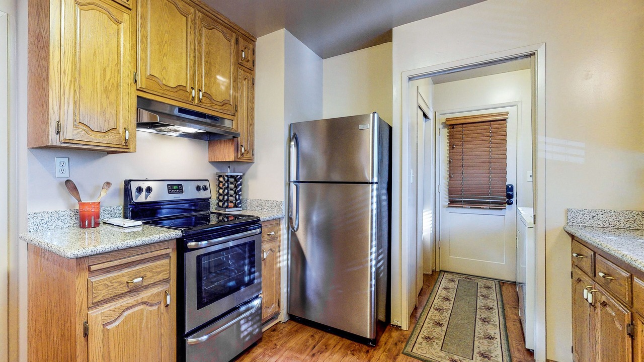 Photo of Kitchen in Shaver Lake