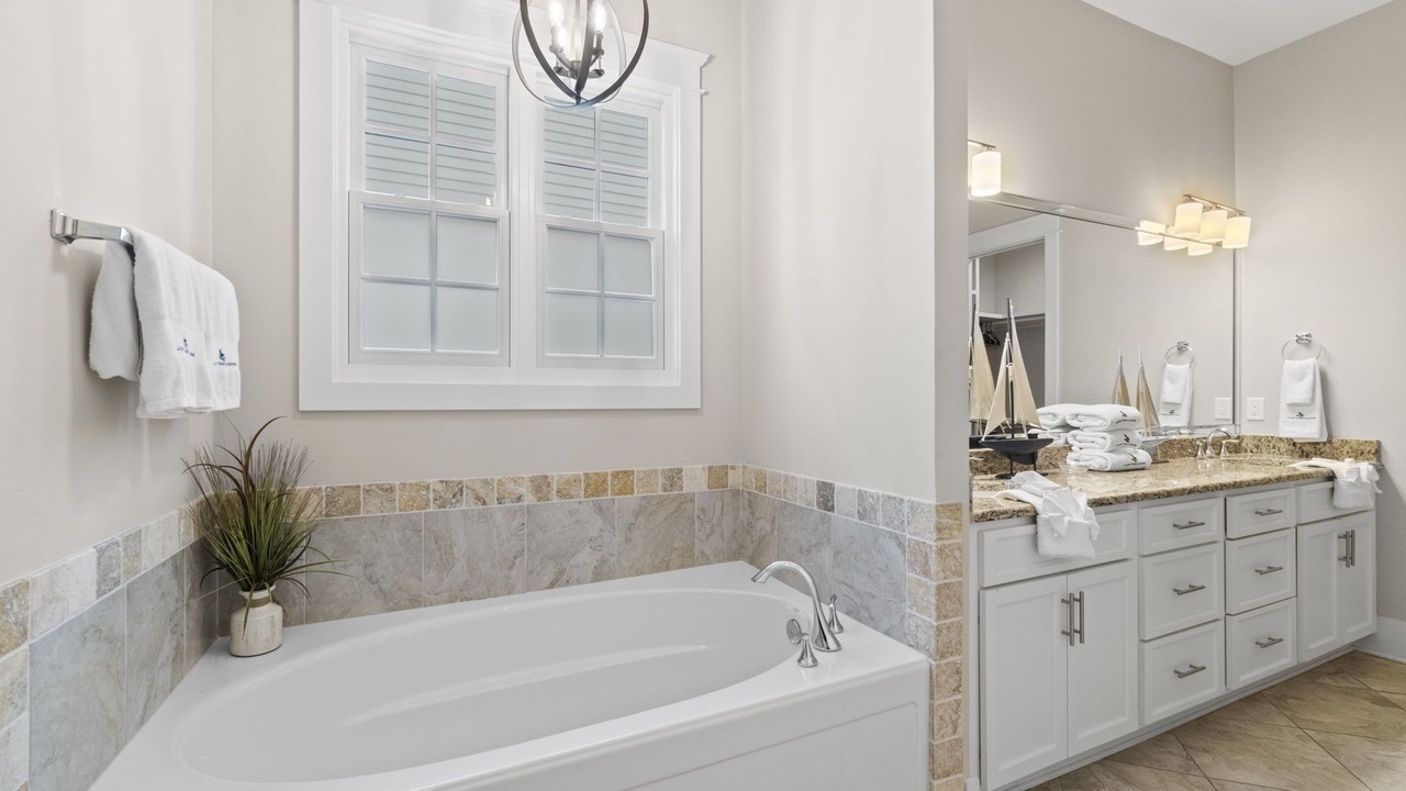 Photo of Bathroom in Orange Beach