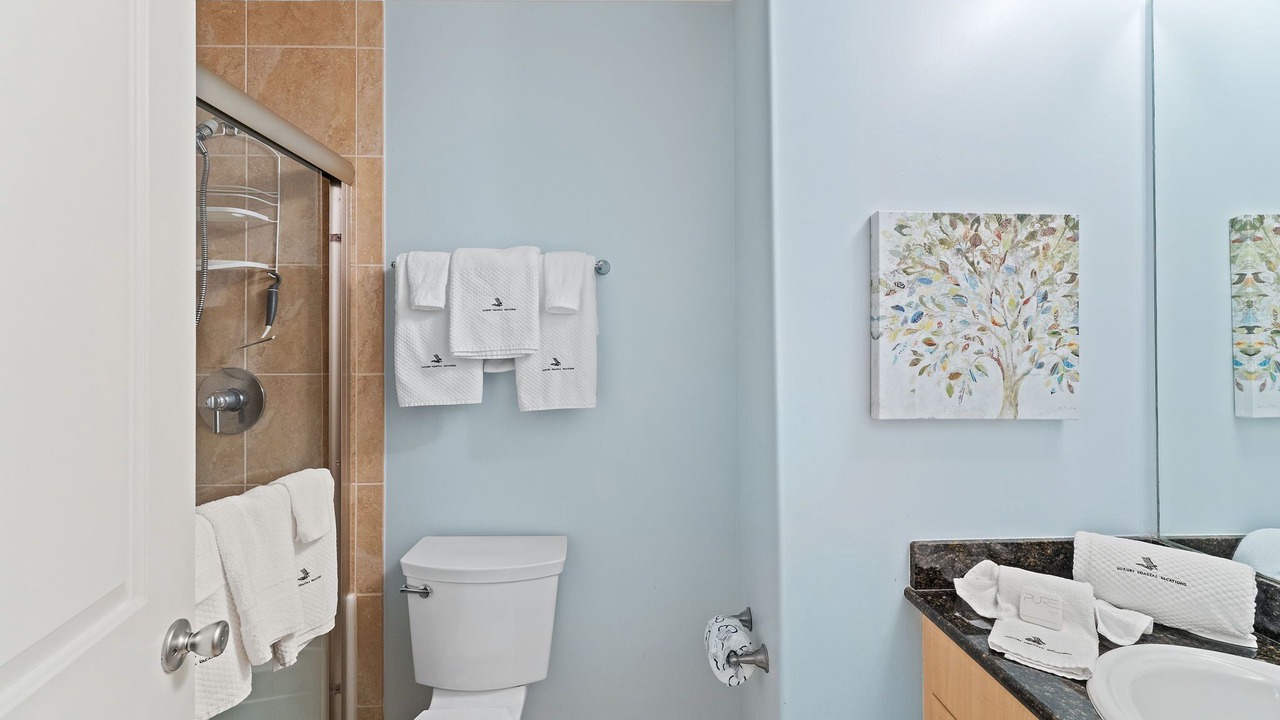 Photo of Bathroom in Orange Beach East