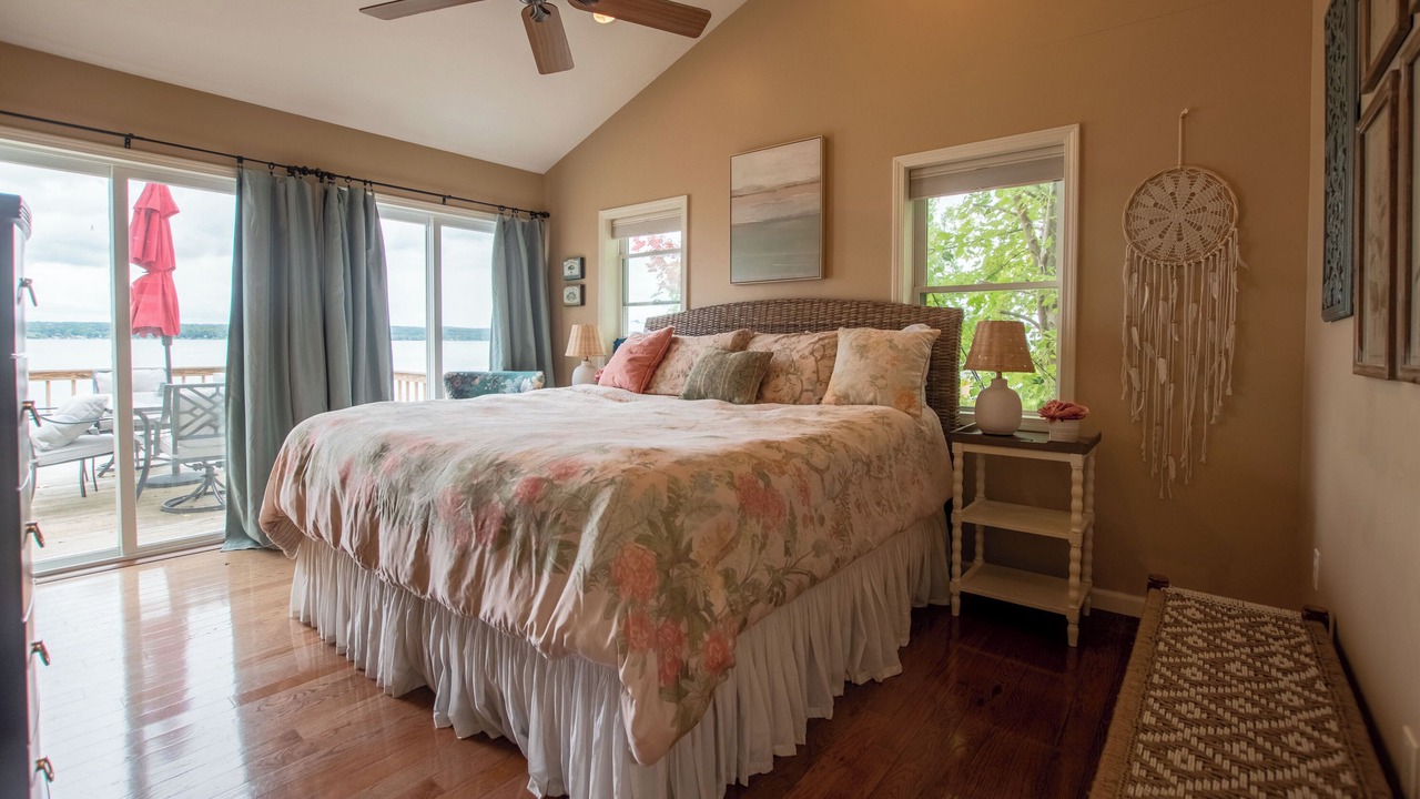 Photo of Bedroom in Seneca Falls