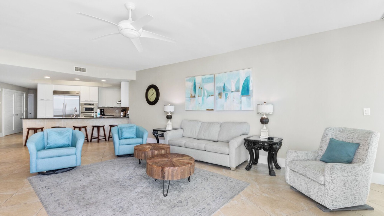 Photo of Livingroom in Orange Beach East