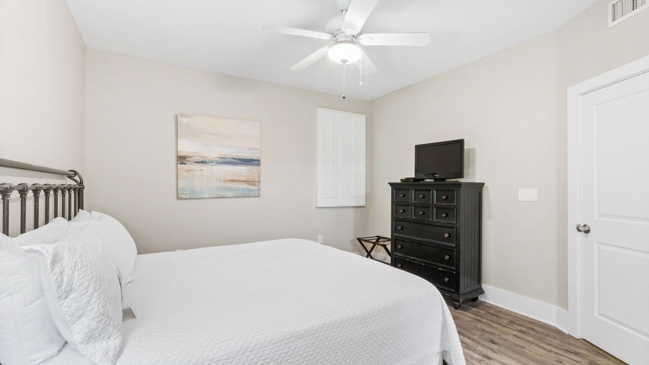 Photo of Bedroom in Orange Beach East