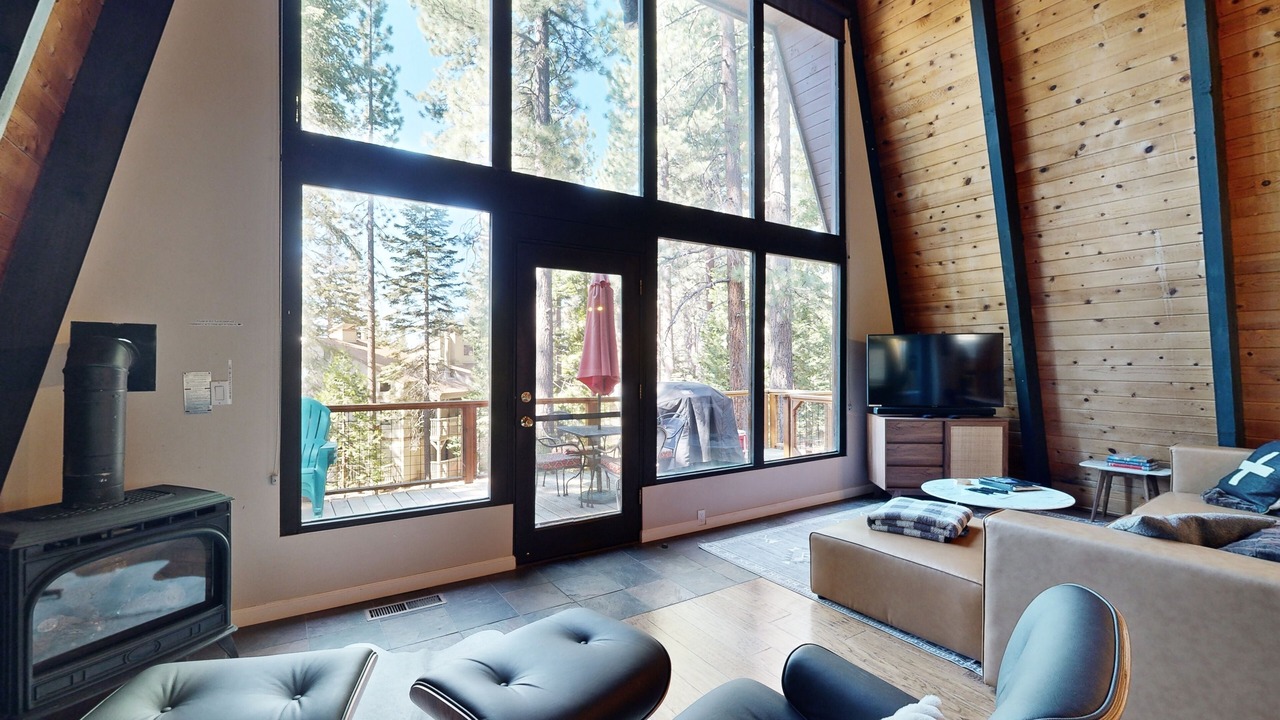 Photo of Livingroom in Kings Beach