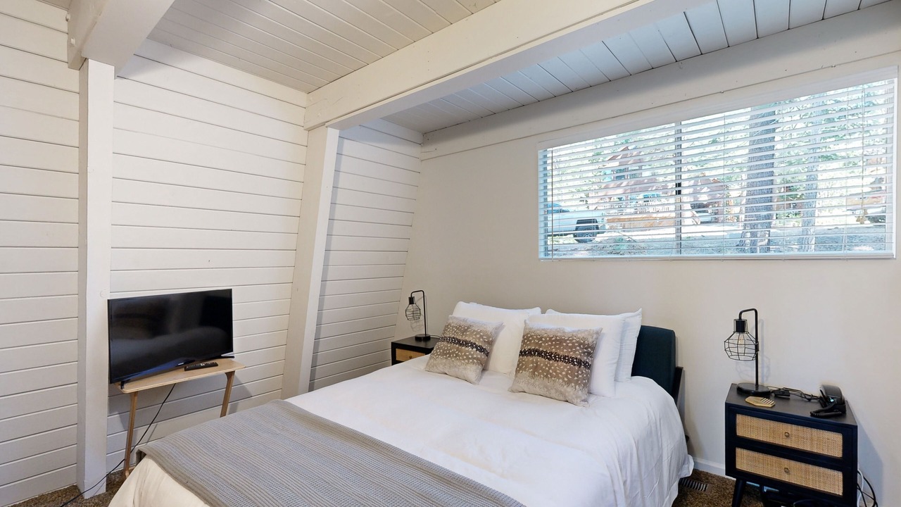 Photo of Bedroom in Kings Beach