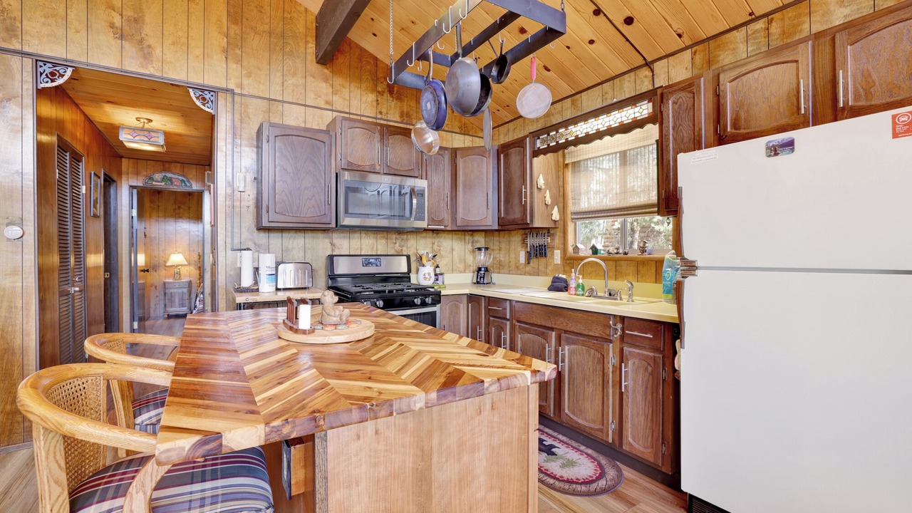 Photo of Kitchen in Big Bear City